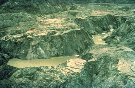 Image of surface details of the debris (mud) flow on the North Fork of the Toutle River near Coldwater Creek.