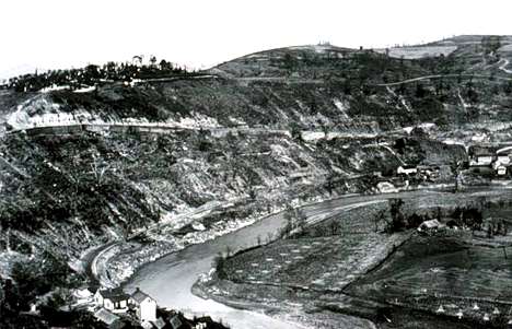 Image of the McCullock's Leap area in 1892.